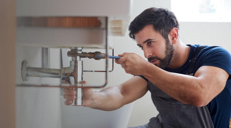 Water heater leaking fix in Pirtleville, AZ